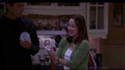 Here. see? - Everybody Loves Raymond