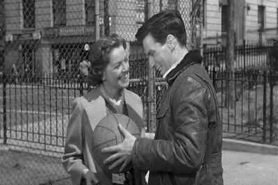 -Here.
-Thanks. - Edge of the City