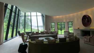 Here, the owners have gone to great
lengths, - Extraordinary Escapes with Sandi Toksvig