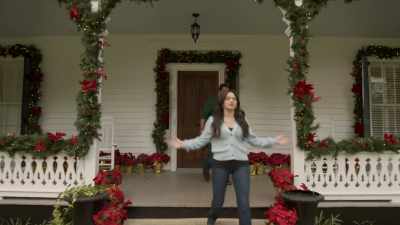 Here is where we have
the real heavy lifting. - A Christmas Open House