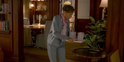 - Here ya go.
- Mrs. Evans, - Shrinking