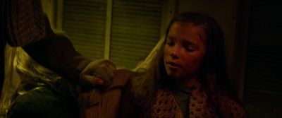 -Here, you come sit with us. - Hostile Territory