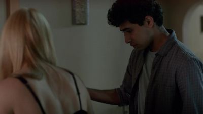 Here. You
take that end. - Homeland