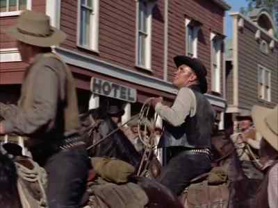 - Here's a rope, boys!
- String him up! - The Lone Ranger