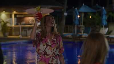 Here's to a stunning resort, - Aloha Heart