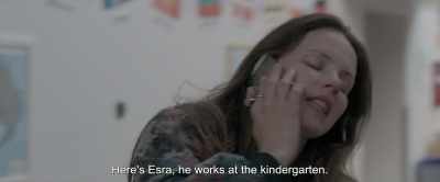 Here's Esra, he works at the kindergarten. - Under the Tree