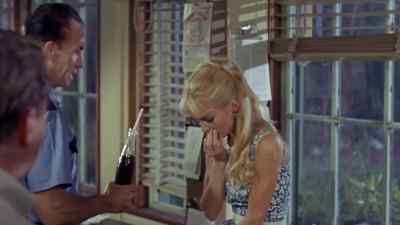 Here's your Pepsi, sweetheart. - Pretty Poison