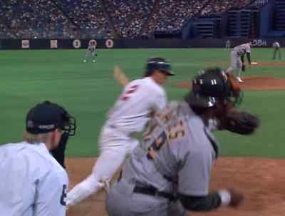 Here's the 3-0 pitch. - Little Big League