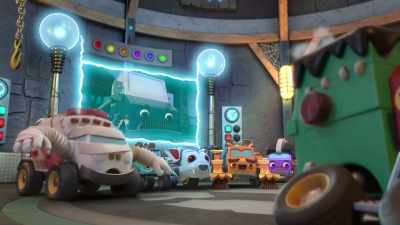 -Here's the plan. [groans]
-[engine sputtering] - Mighty Monsterwheelies
