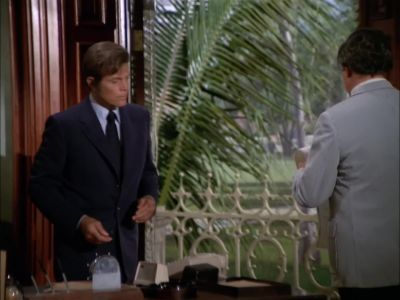 HERE'S THE RUNDOWN
ON THOSE SNIPER SPECIALISTS - Hawaii Five-O