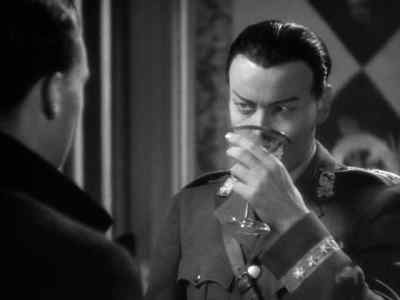 Here's to your
very good heelth, doctor. - The Bitter Tea of General Yen