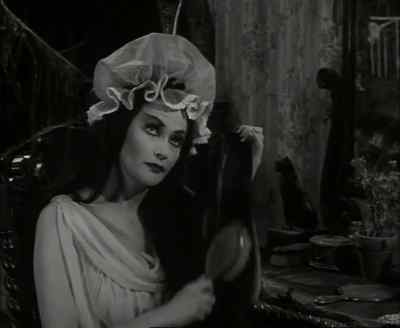 [Herman]
To the right. - The Munsters