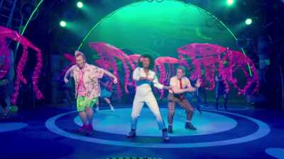 ♪ Hero is our middle name! - The SpongeBob Musical: Live on Stage!