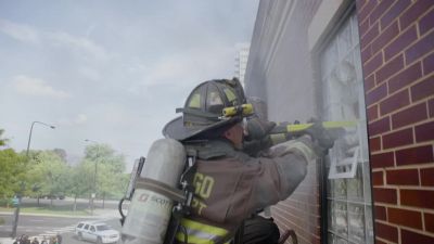 Herrmann, get the axe in. - Chicago Fire