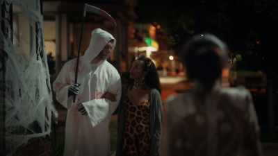 Hers looks way more realistic. - A Party to Die For