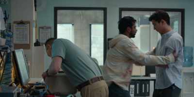 - Herschel, give me your shirt.
- Is he here already? - The Dropout