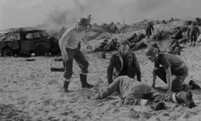 - He's a civvy.
- Must be a Frenchman. - Dunkirk