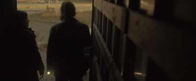He's a hunter and he knows
the area. He can't be far off. - Infiesto