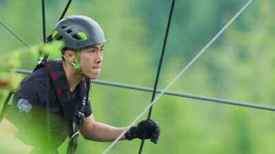 He's about to try
something wild. - Canada's Ultimate Challenge