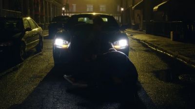 - He's alive.
- Calling a bus. - Blue Bloods