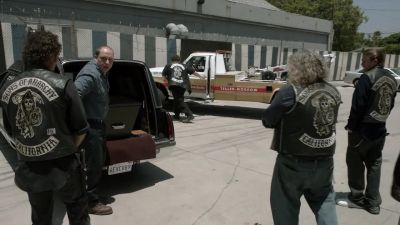 He's all dressed. Looks pretty good. - Sons of Anarchy