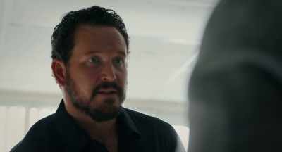 He's asking me to give
justines the million dollars - Panama
