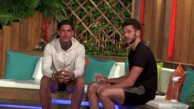 He's being all, like,
slimy and getting
all excited. - Love Island