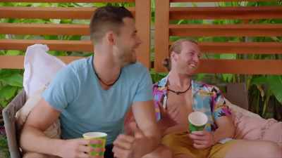 - He's his best mate.
- Yeah, I already told him that. - FBOY Island NZ