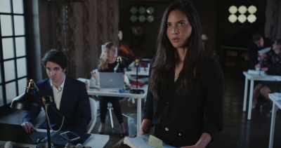 He's your boss. - Violet