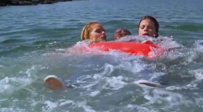 -HE'S BREATHING. - Baywatch