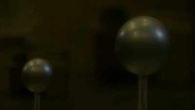 HE'S BUILT A RIG REPLICATING
HOW THE SUN'S ENERGY - Strange Evidence