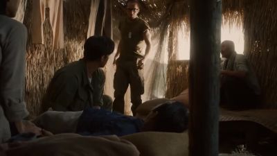 He's burning up.
His foot's infected. - This Is Us