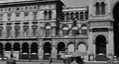He's called to a
meeting with Montini, - Murder of God's Banker