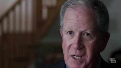 He's caught red-handed.
He confessed to it. - Rifkin on Rifkin: Private Confessions of a Serial Killer