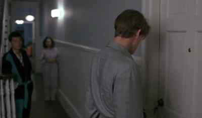 He's changed the locks. - Pacific Heights