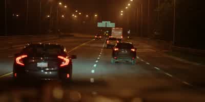 He's changing lanes. - Reacher