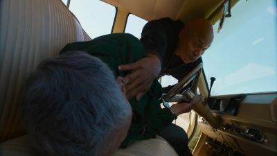 He's cold. No pulse. - NCIS: Los Angeles