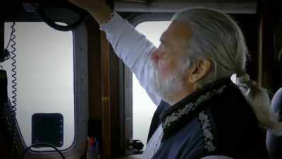 He's crabbing these waters
for 40 years - Deadliest Catch: Bloodline