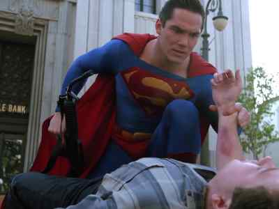 He's dead. - Lois & Clark: The New Adventures of Superman