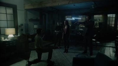 He's fighting the net. - The Magicians