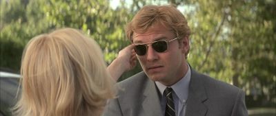 He's gonna hate them There's glass between us - I Heart Huckabees