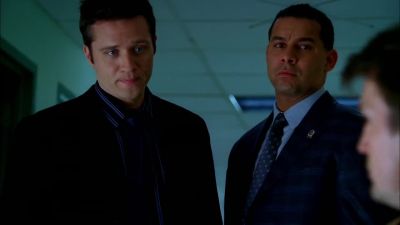 He's gonna make it.
He's gonna be okay. - Castle