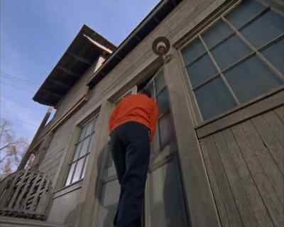He's got him. - Land of the Giants
