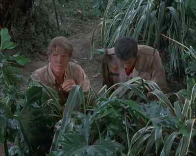 He's got it!
Good. Hold on to it, Mark! - Land of the Giants