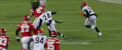 He's got Kelce, he's taking off! - Kelce