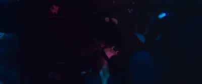 He's got no air. - 47 Meters Down