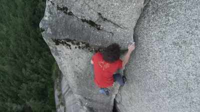 He's got style,
he doesn't lunge, - The Alpinist