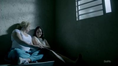 He's great, isn't he?
Yeah. Oh, look. - Wentworth