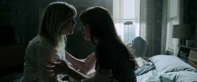 -He's here. He's here.
-Who? Who? - Malignant