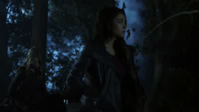 He's here. - Pretty Little Liars